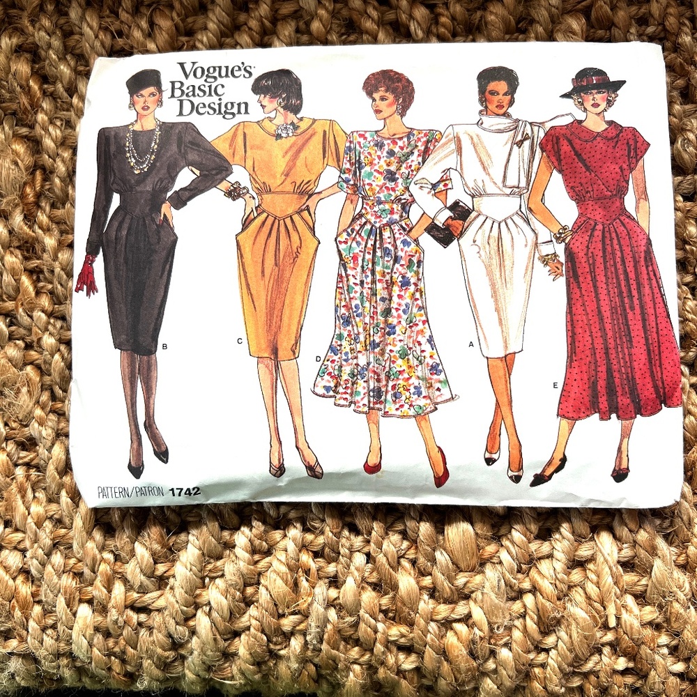 VOGUE 1742 DRESS pattern WITH 5 VERSIONS FLAIRED SKIRT WITH MIDRIFF